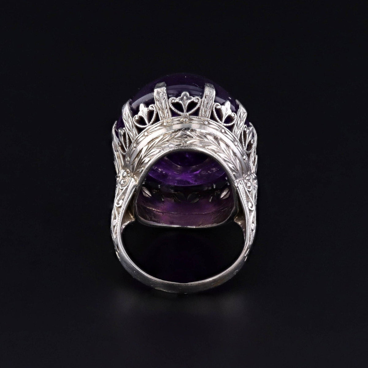 Vintage Amethyst Ring of 18k White Gold - Trademark Antiques