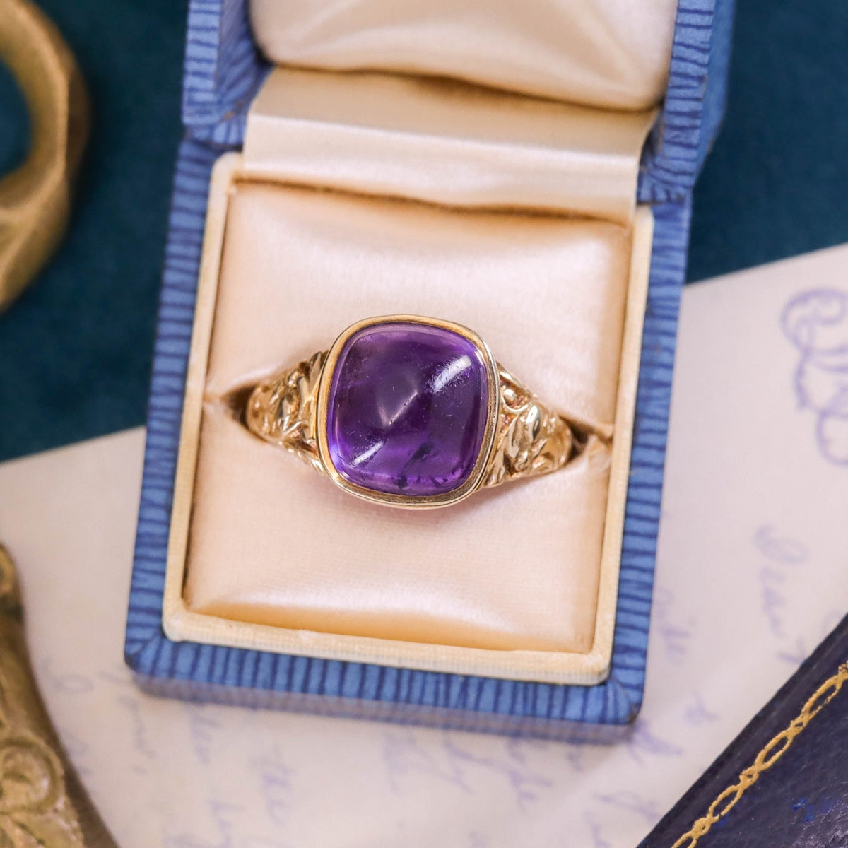 Vintage Amethyst Ring of 9ct Gold - Trademark Antiques