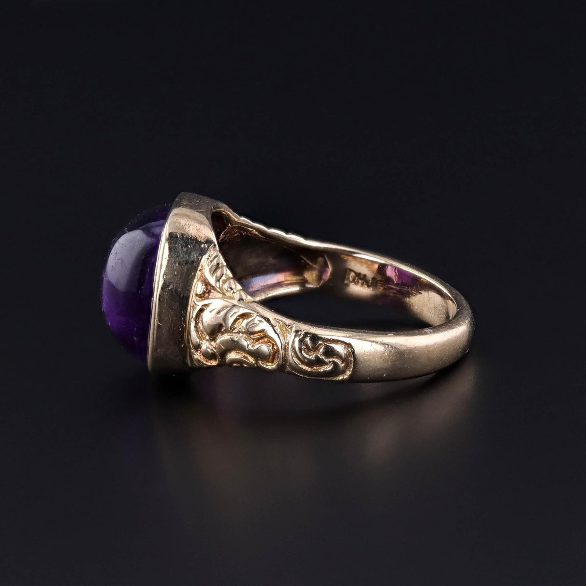Vintage Amethyst Ring of 9ct Gold - Trademark Antiques