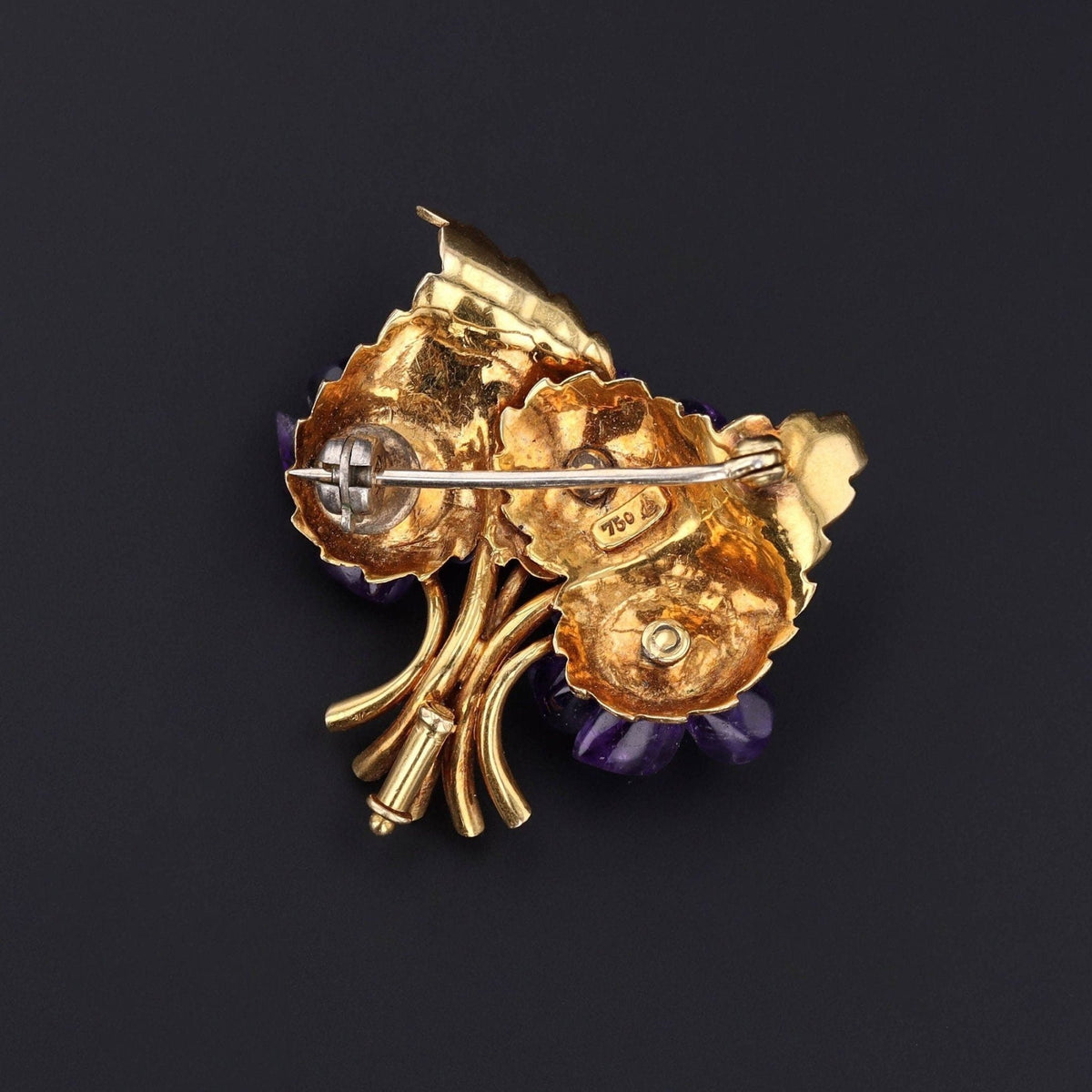 Vintage Amethyst Violet Flower Brooch of 18k Gold - Trademark Antiques