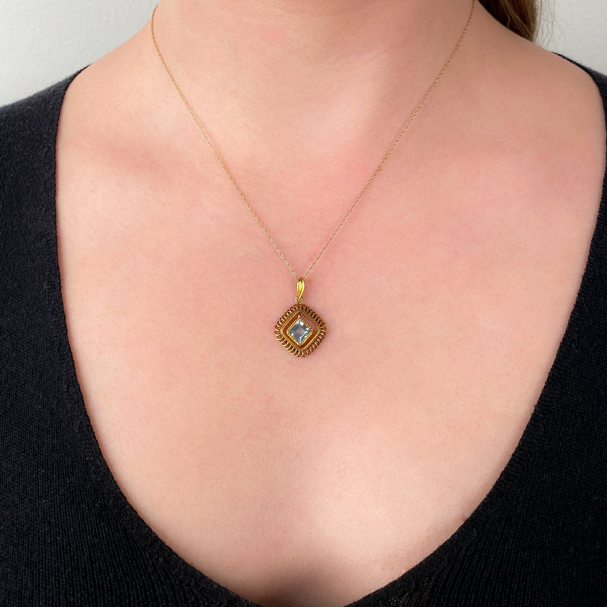 Vintage Aquamarine Pendant of 14k Gold - Trademark Antiques