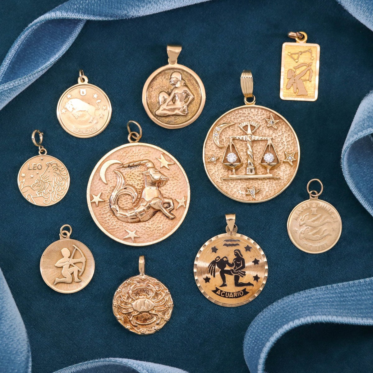 Vintage Aquarius Pendant of 14k Gold - Trademark Antiques