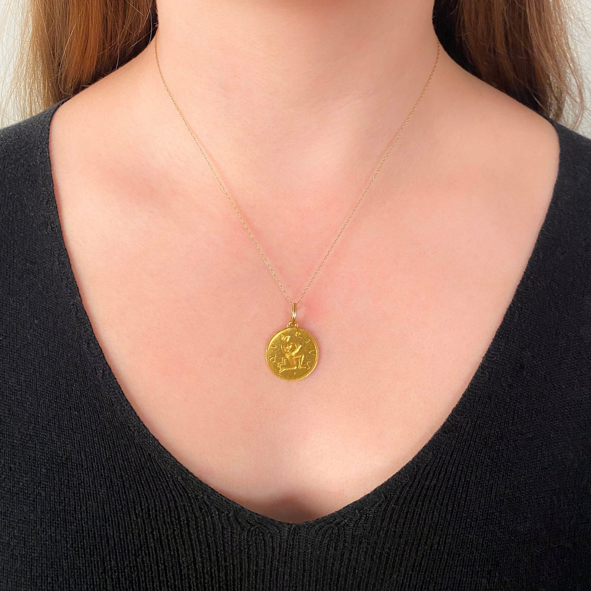 Vintage Aquarius Pendant of 18k Gold - Trademark Antiques