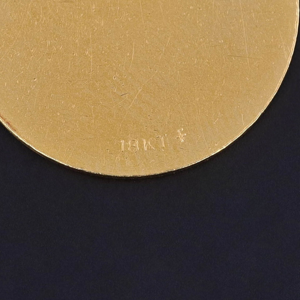 Vintage Aquarius Pendant of 18k Gold - Trademark Antiques