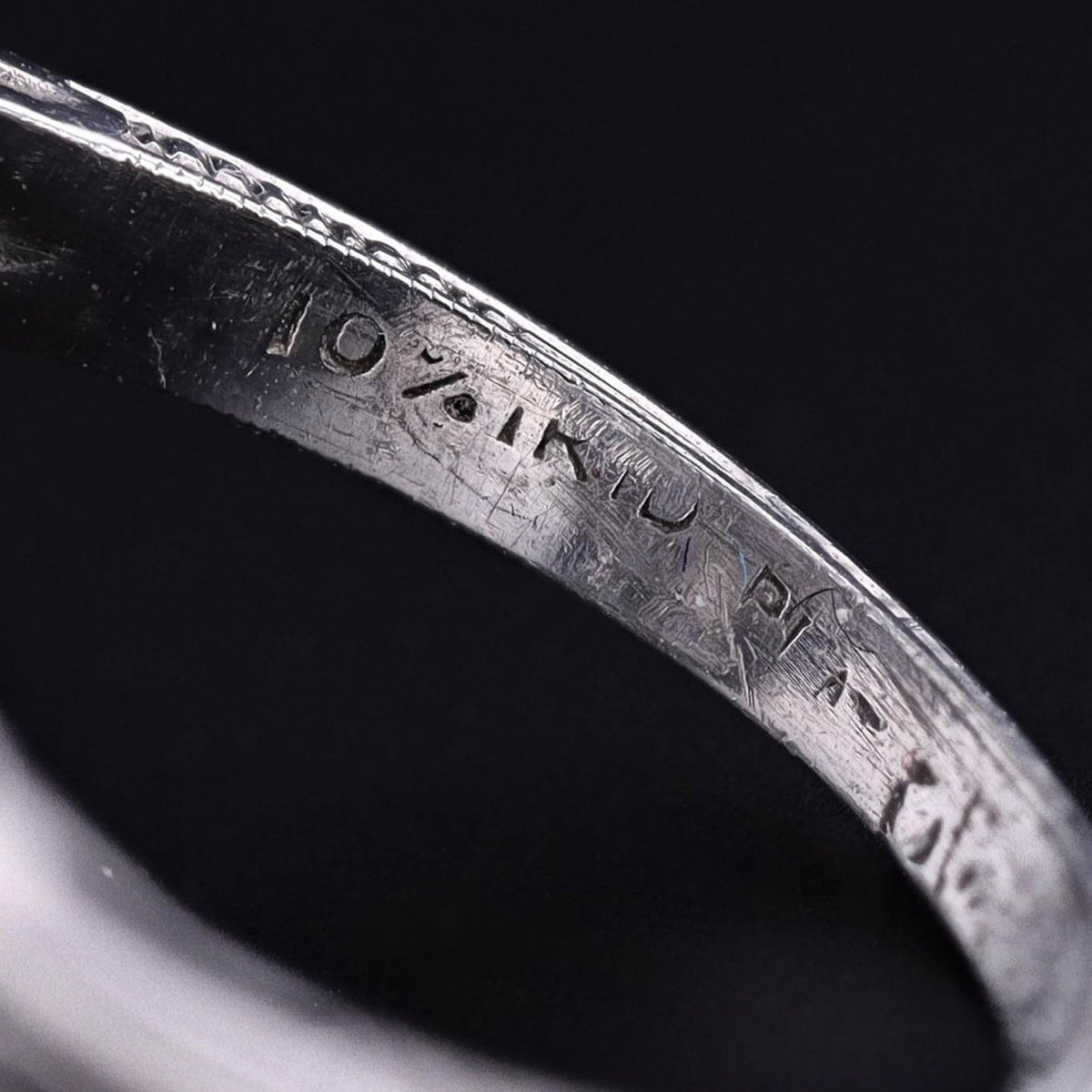 Vintage Art Deco Diamond Ring in Platinum - Trademark Antiques