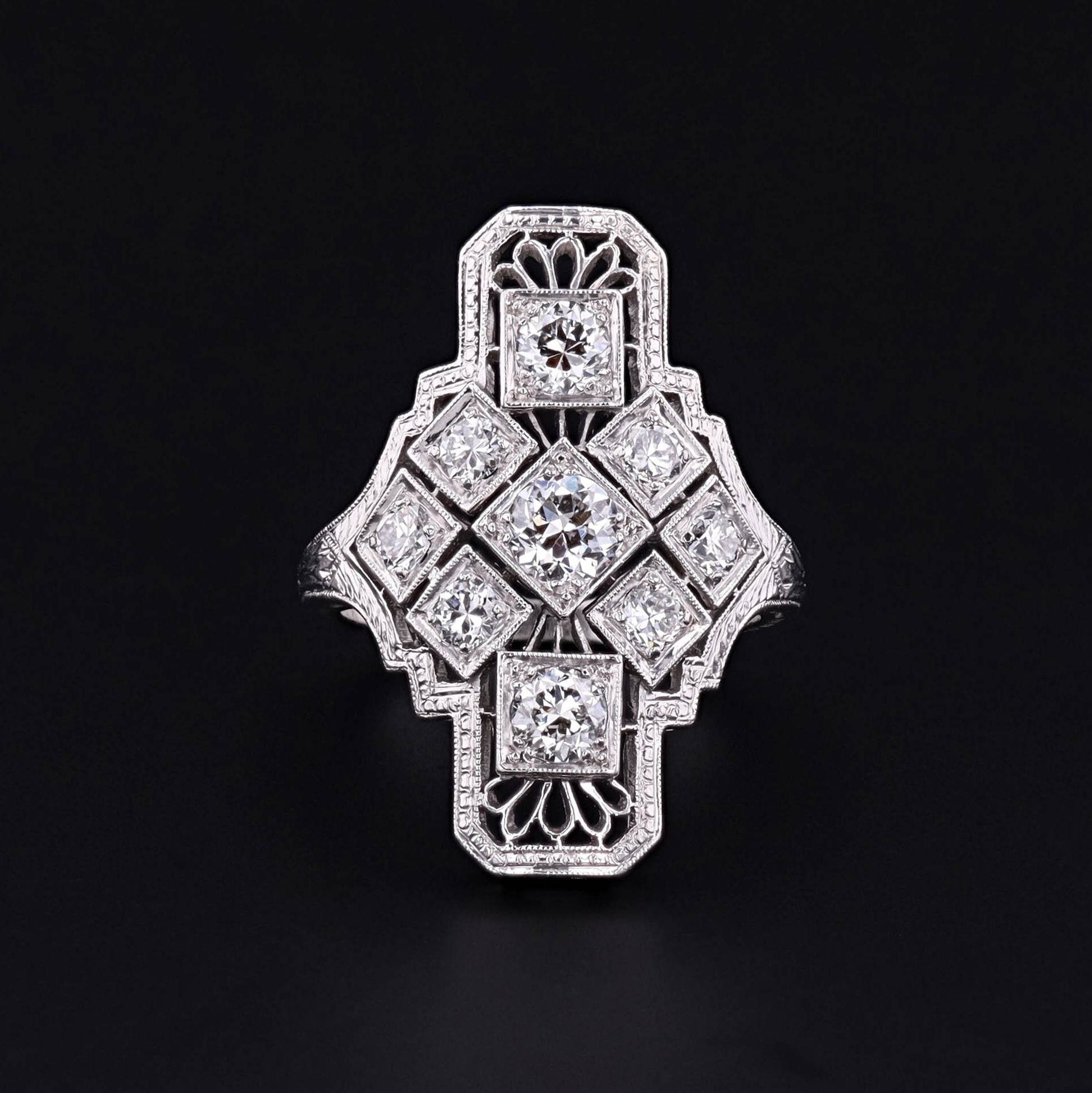 Vintage Art Deco Diamond Ring in Platinum - Trademark Antiques