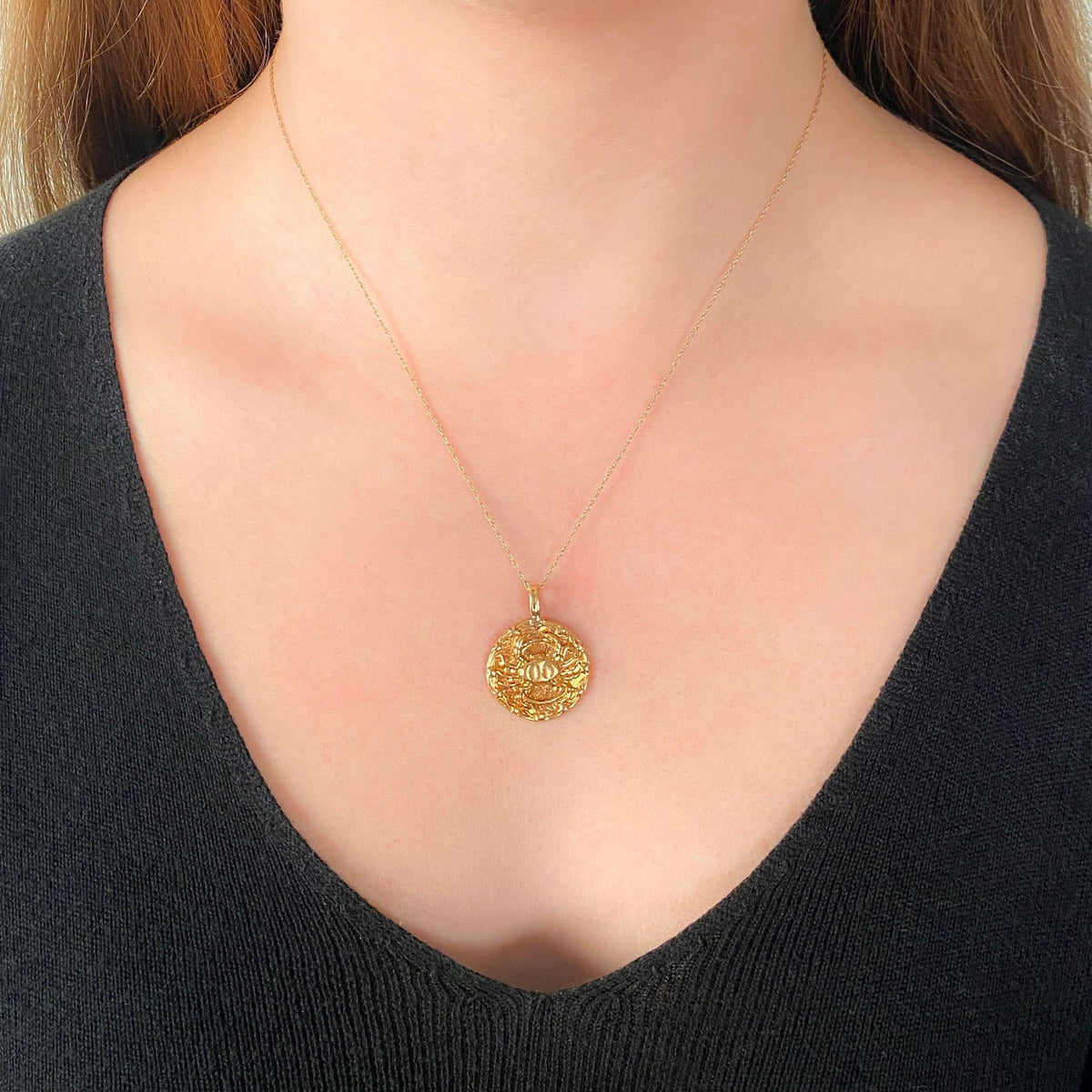 Vintage Cancer Zodiac Pendant of 14k Gold - Trademark Antiques