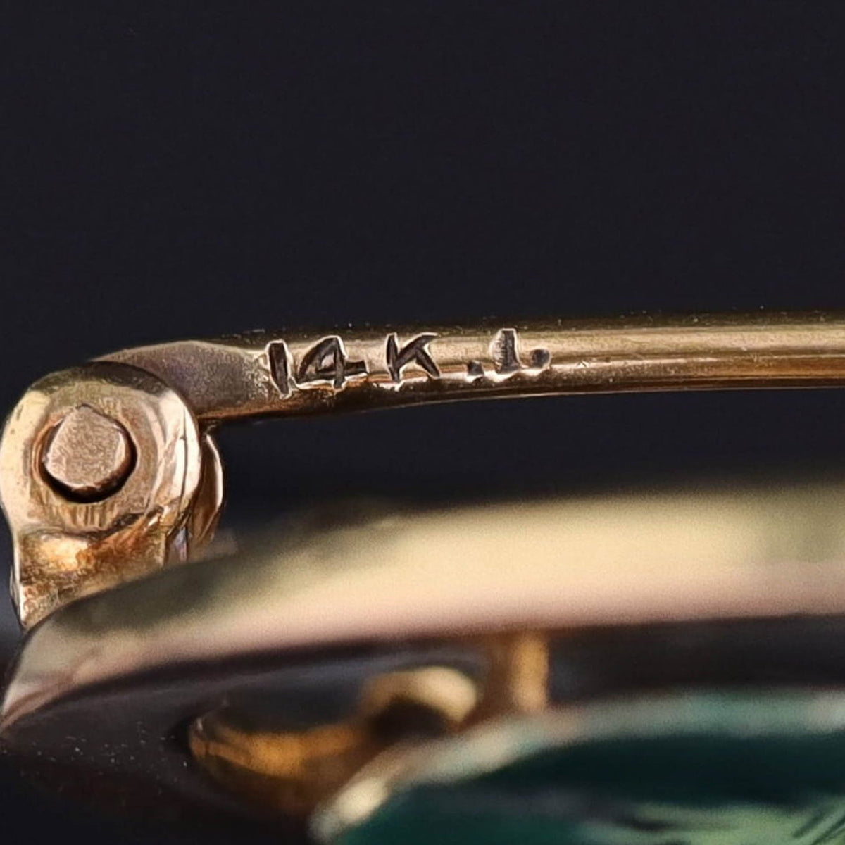 Vintage Clover Brooch of 14k Gold - Trademark Antiques