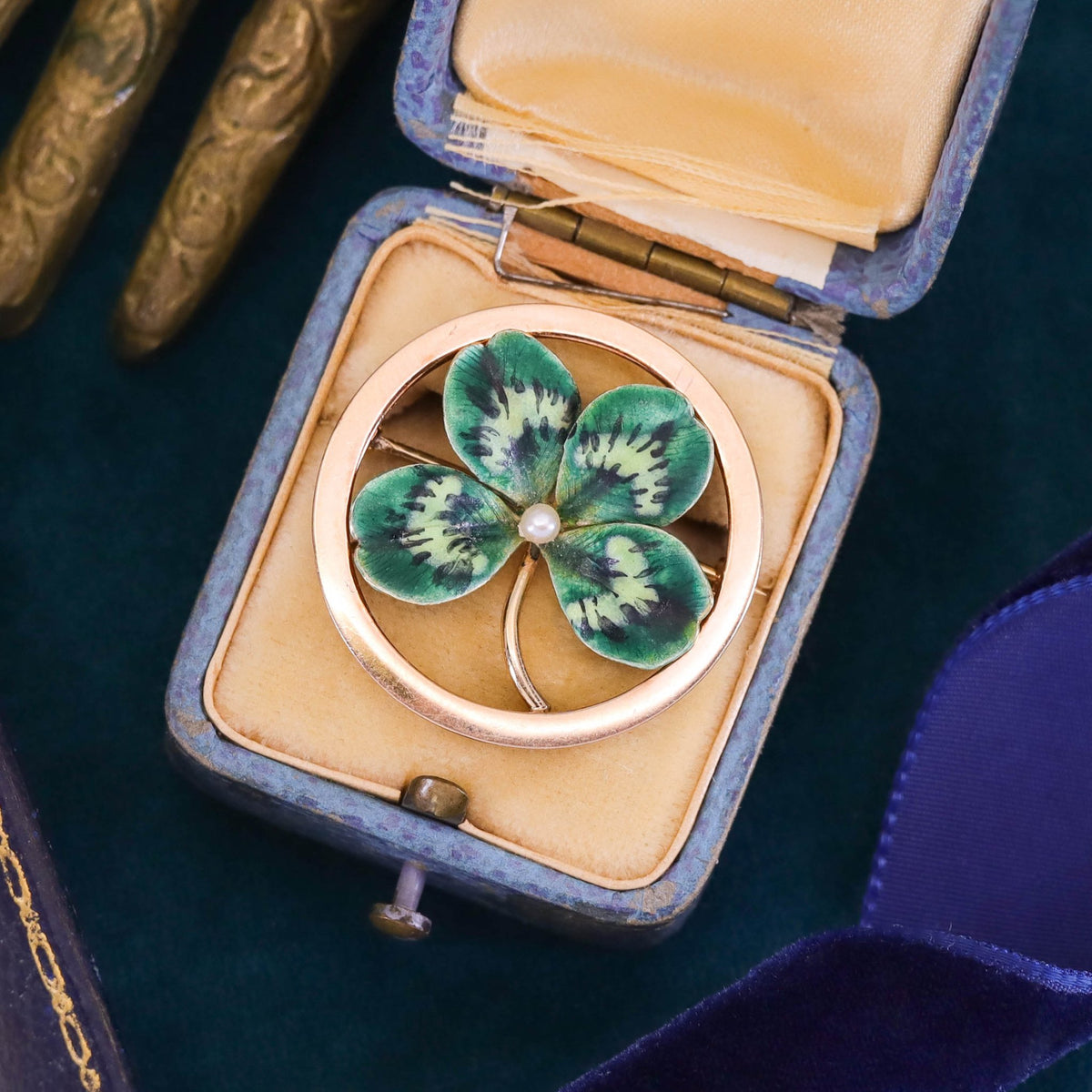 Vintage Clover Brooch of 14k Gold - Trademark Antiques