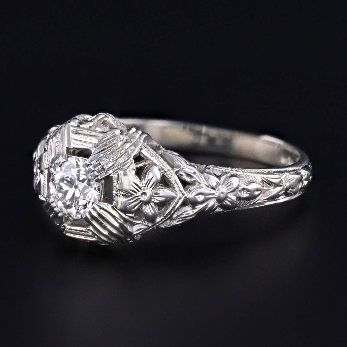 Vintage Diamond Engagement Ring of 18k White Gold - Trademark Antiques