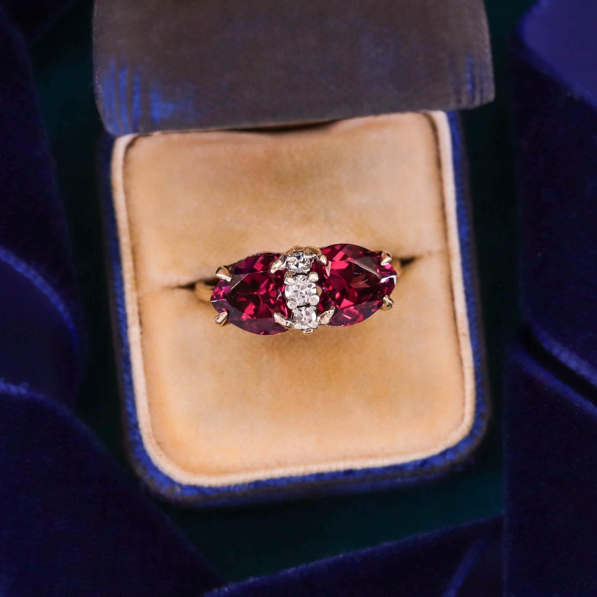 Vintage Garnet Heart Ring of 14k Gold - Trademark Antiques