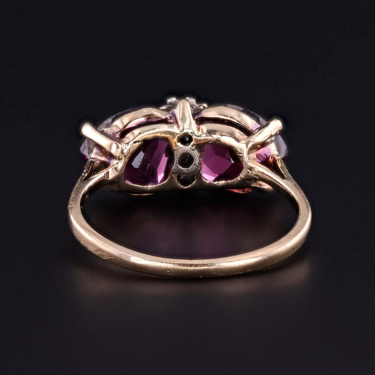 Vintage Garnet Heart Ring of 14k Gold - Trademark Antiques