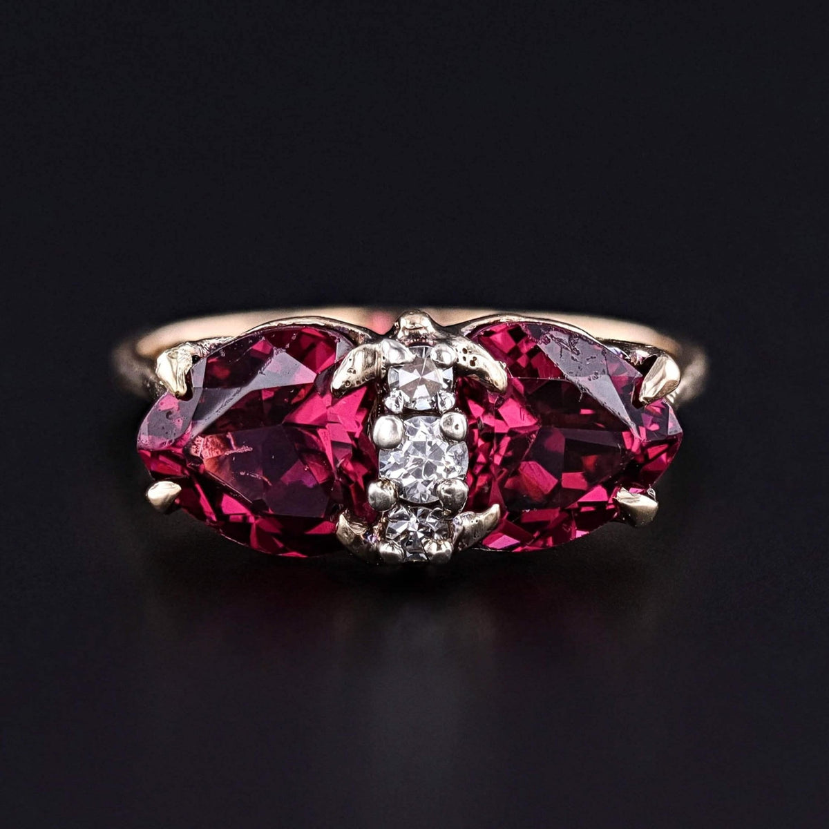 Vintage Garnet Heart Ring of 14k Gold - Trademark Antiques