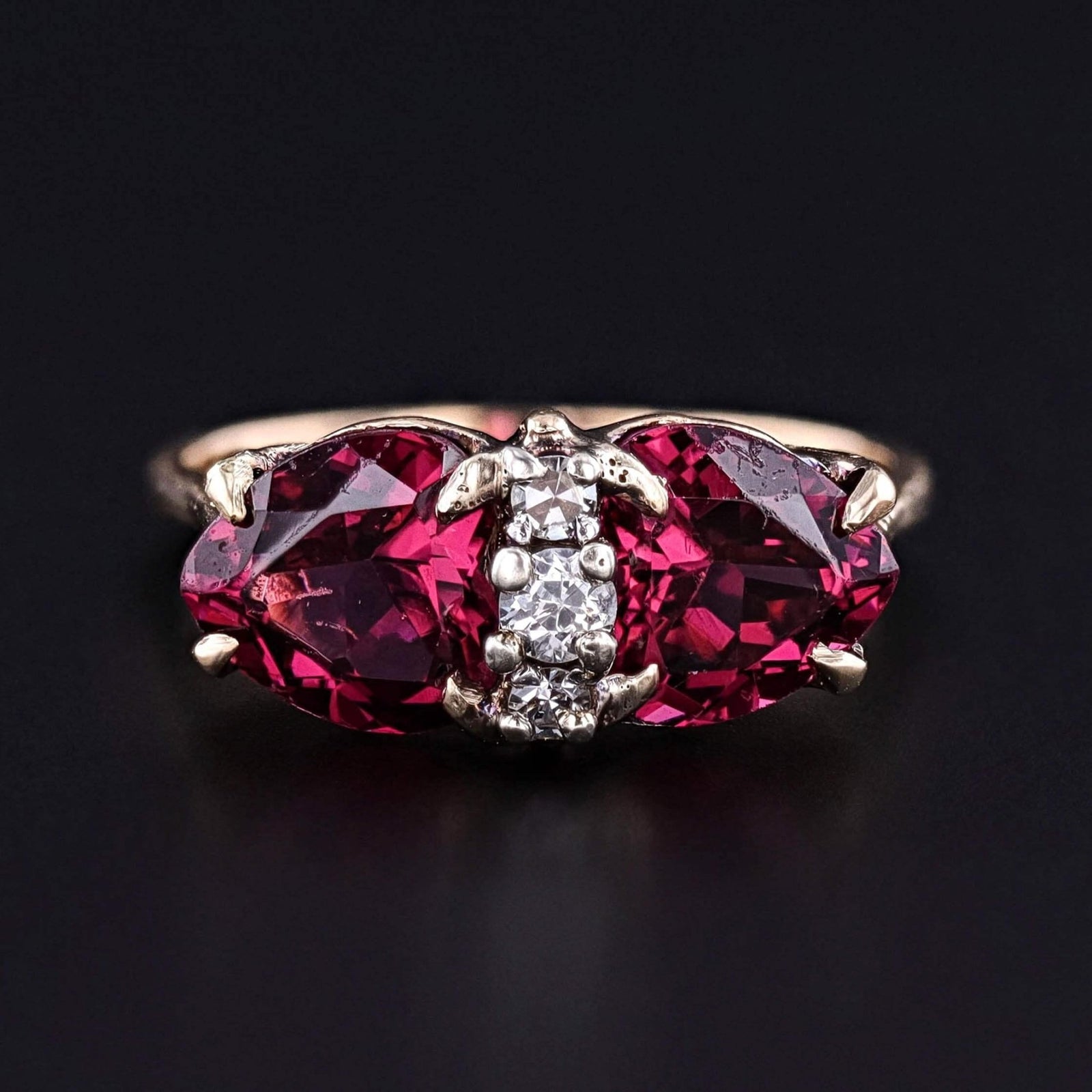 Vintage Garnet Heart Ring of 14k Gold - Trademark Antiques