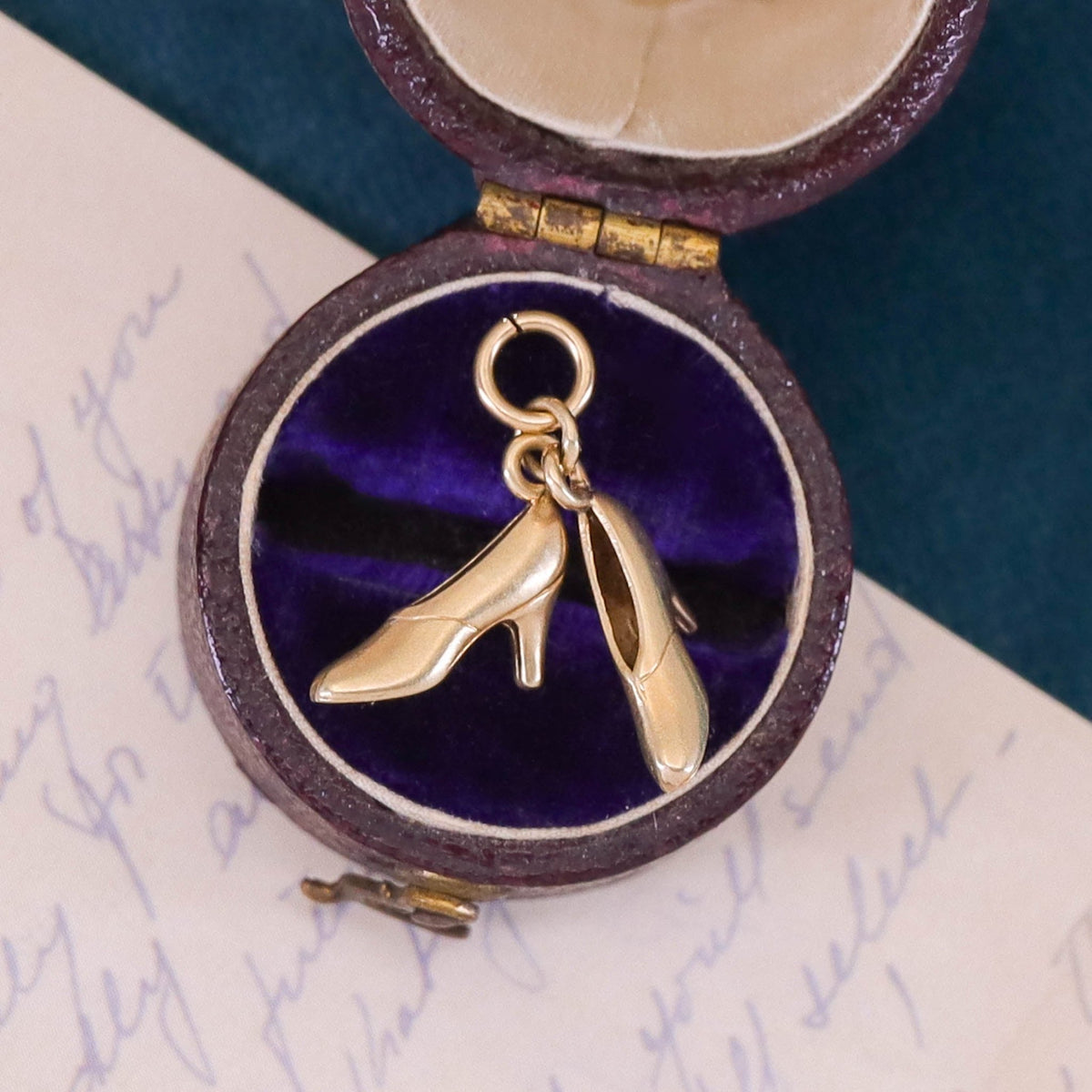 Vintage High Heels Shoe Charm of 14k Gold - Trademark Antiques