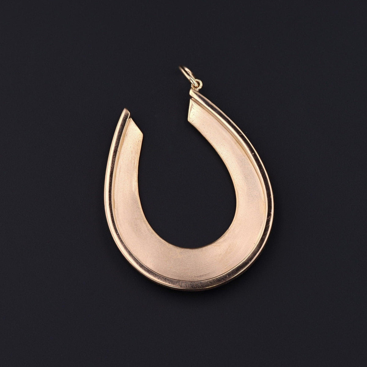 Vintage Horseshoe Pendant of 18k Gold - Trademark Antiques