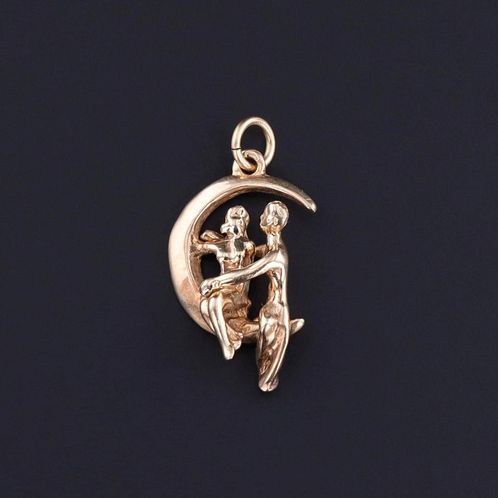 Vintage Kissing Couple on the Moon of 14k Gold - Trademark Antiques