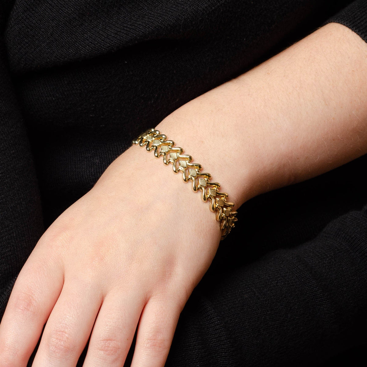 Vintage Link Bracelet of 14k Gold - Trademark Antiques