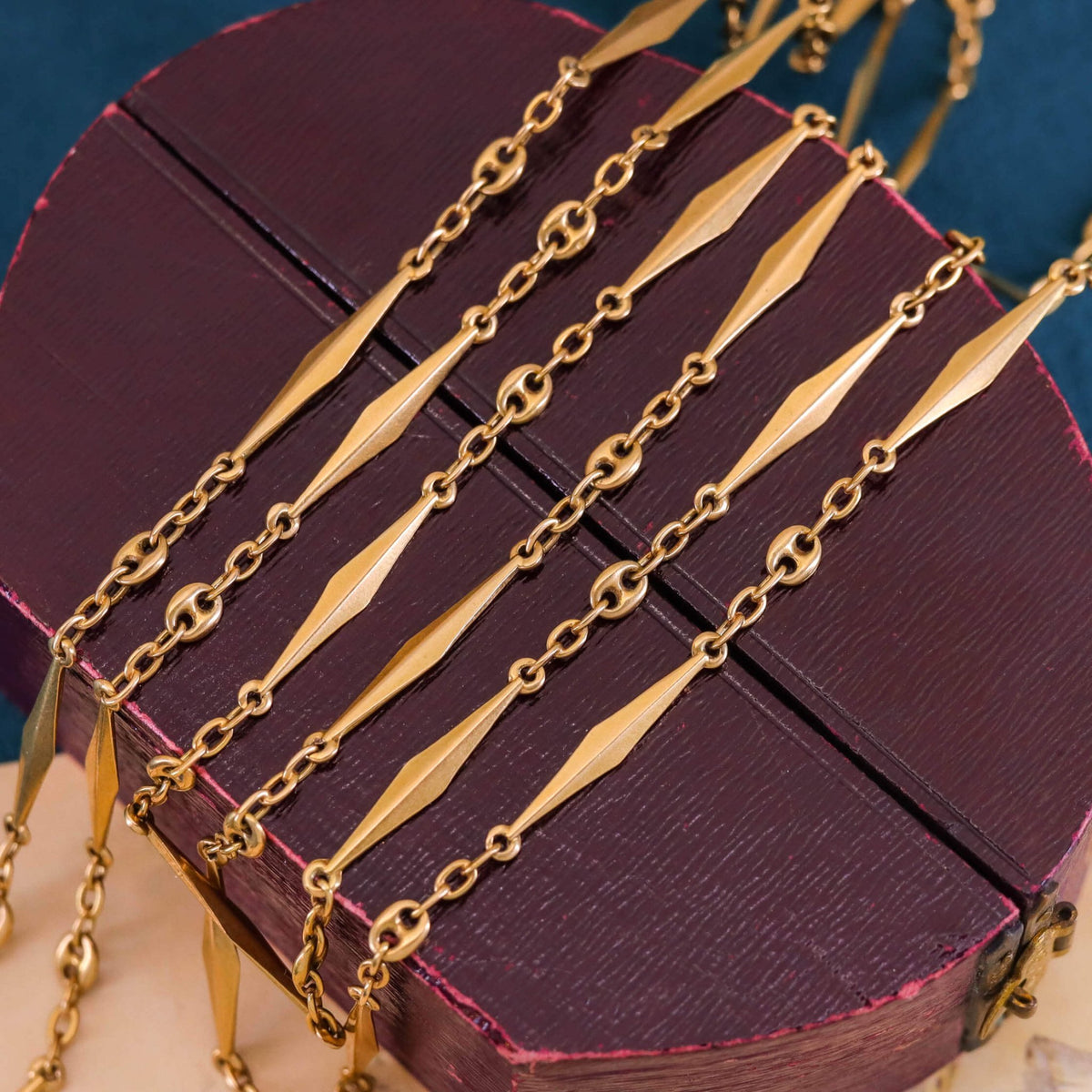 Vintage Long Chain Necklace of 18k Gold - Trademark Antiques