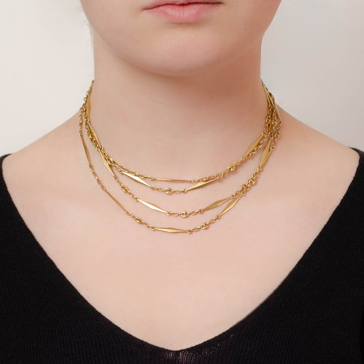 Vintage Long Chain Necklace of 18k Gold - Trademark Antiques