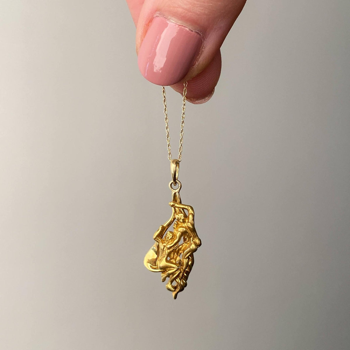 Vintage Lovers Pendant of 14k Gold - Trademark Antiques
