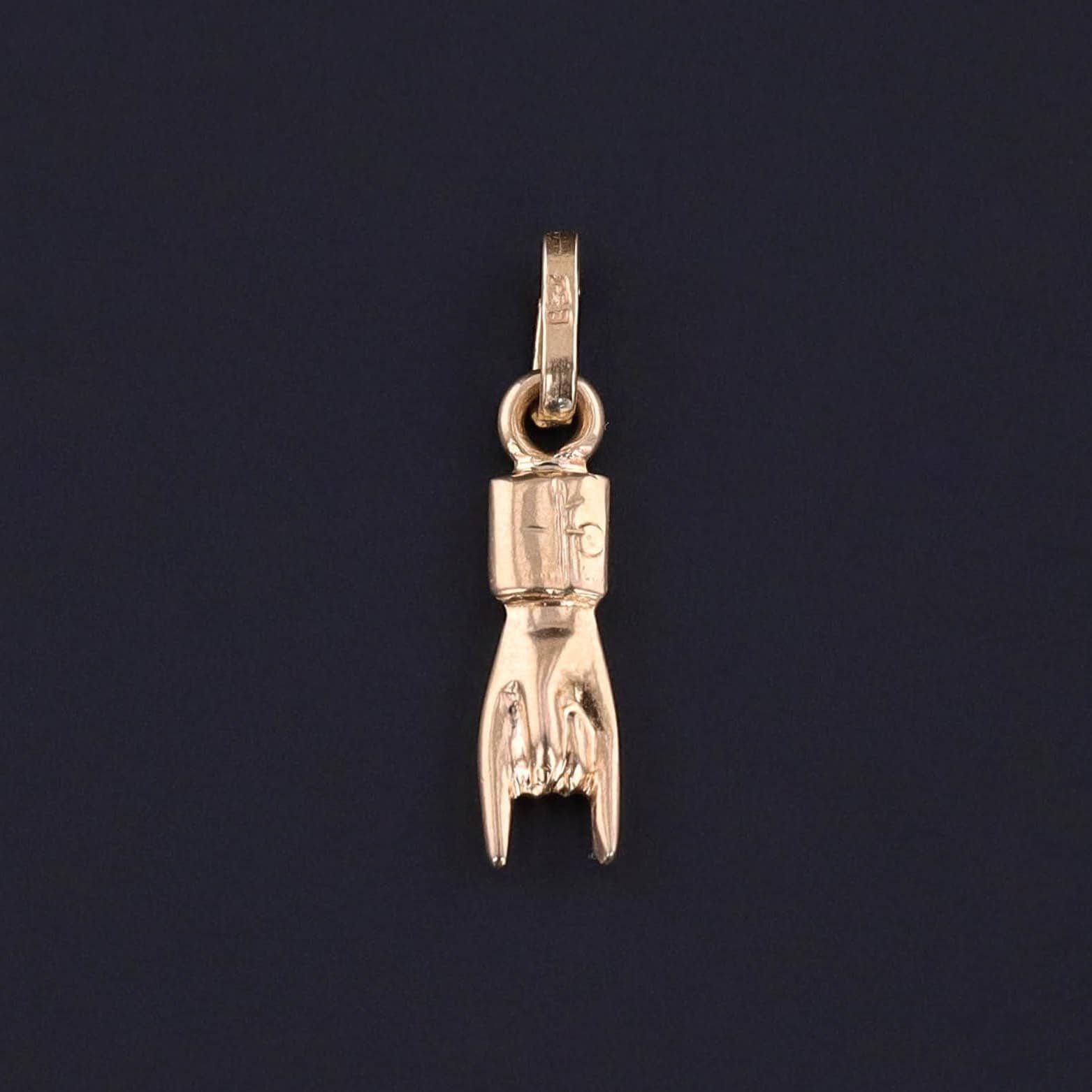 Vintage Mano Corunto Charm of 18k Gold - Trademark Antiques