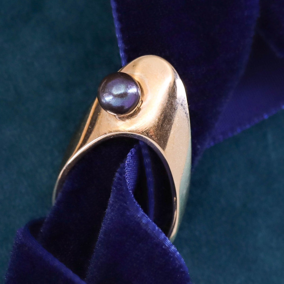 Vintage Modernist Black Pearl Ring of 14k Gold - Trademark Antiques
