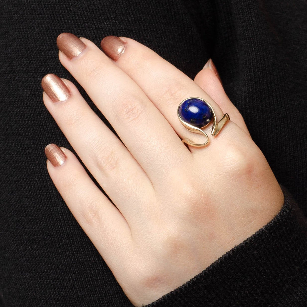 Vintage Modernist Lapis Ring of 14k Gold - Trademark Antiques