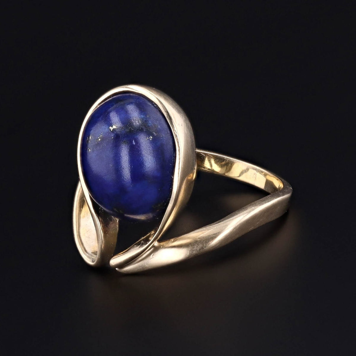 Vintage Modernist Lapis Ring of 14k Gold - Trademark Antiques