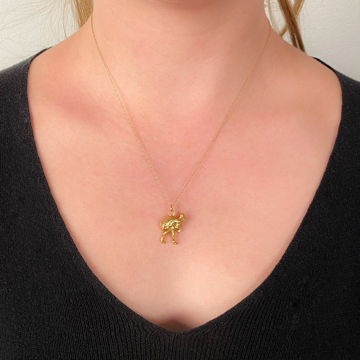 Vintage Money Bag Charm of 18k Gold - Trademark Antiques