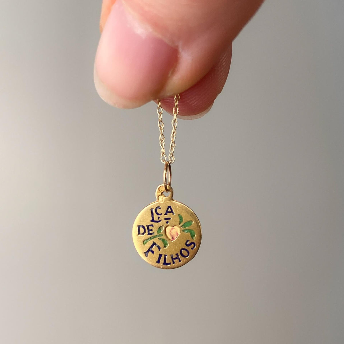 Vintage Mother's Charm of 19ct Gold - Trademark Antiques