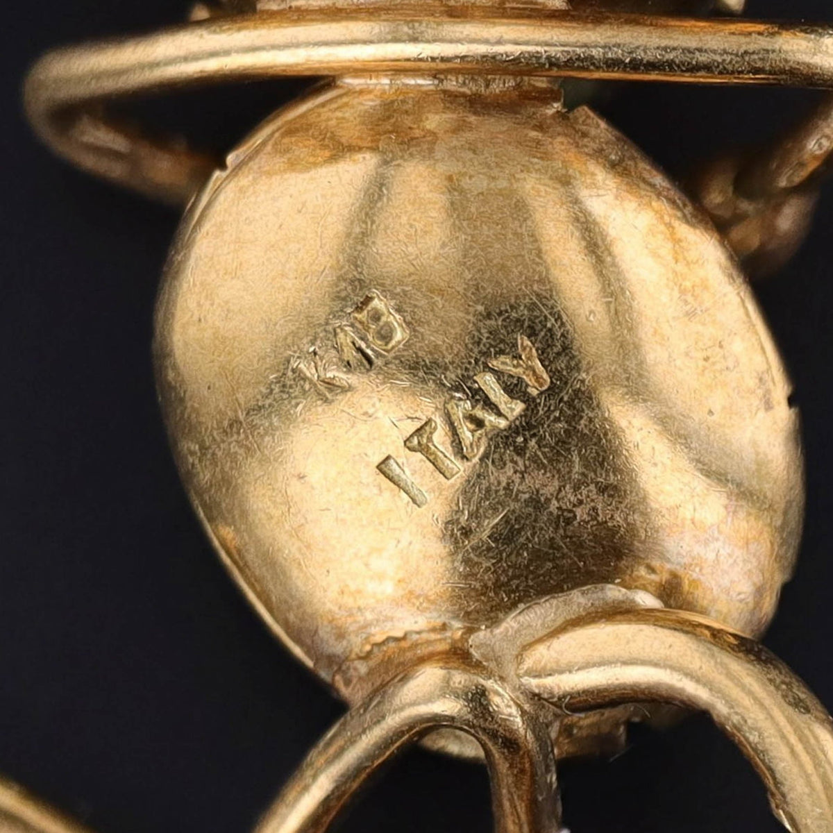 Vintage Mouse Pendant of 18k Gold - Trademark Antiques