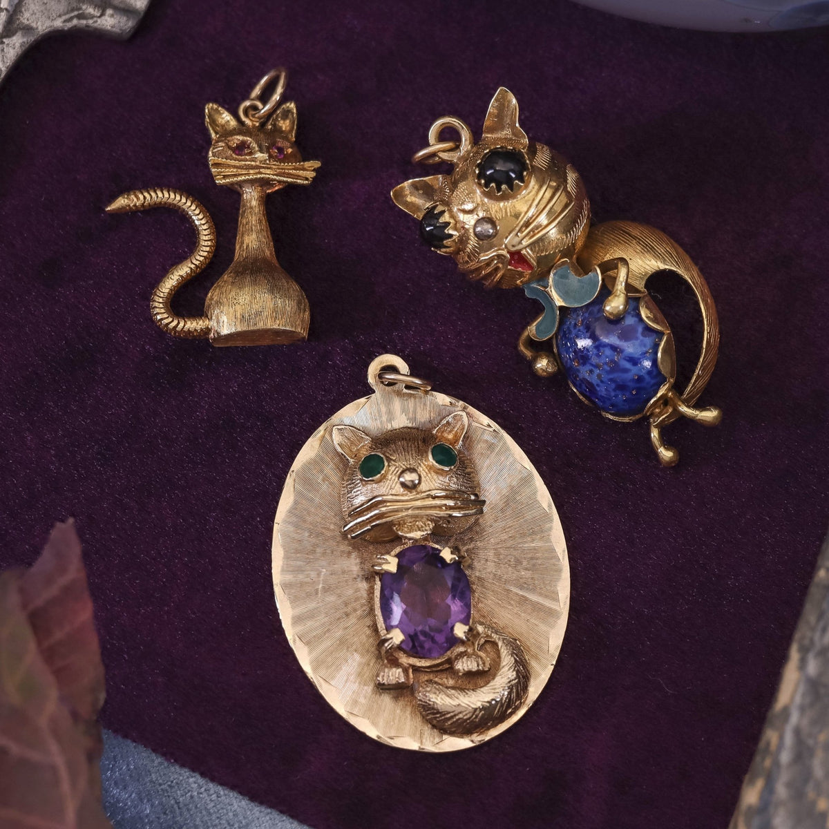 Vintage Moveable Cat Pendant of 14k Gold - Trademark Antiques