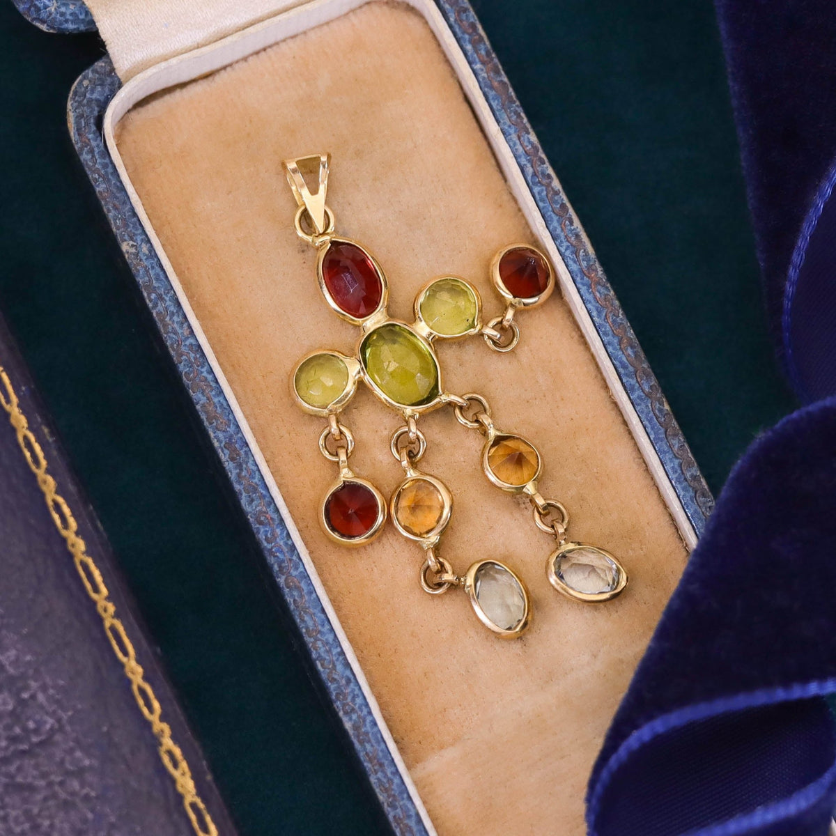 Vintage Moveable Gemstone Person Pendant of 18k Gold - Trademark Antiques