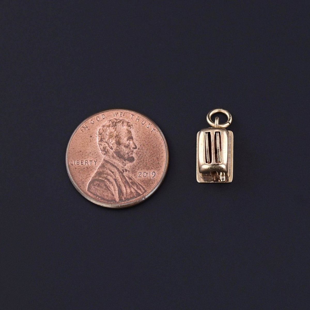 Vintage Moveable Toaster Charm of 14k Gold - Trademark Antiques