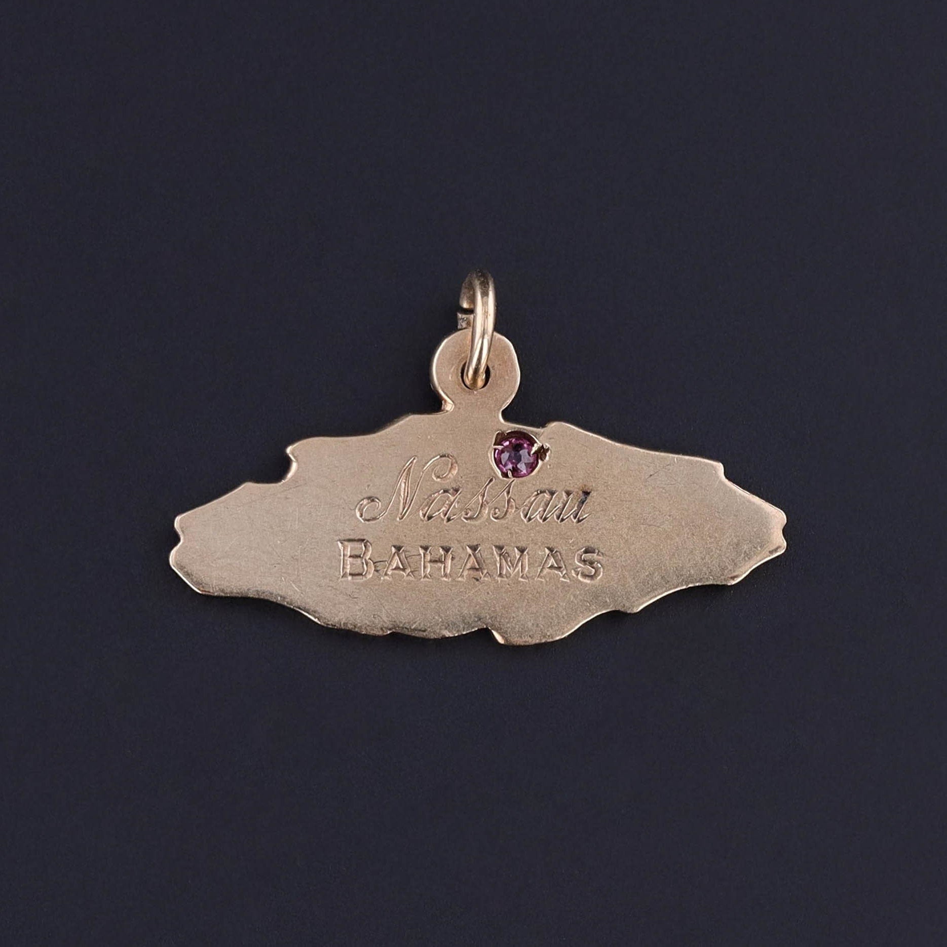 Vintage Nassau Bahamas Charm of 9ct Gold - Trademark Antiques