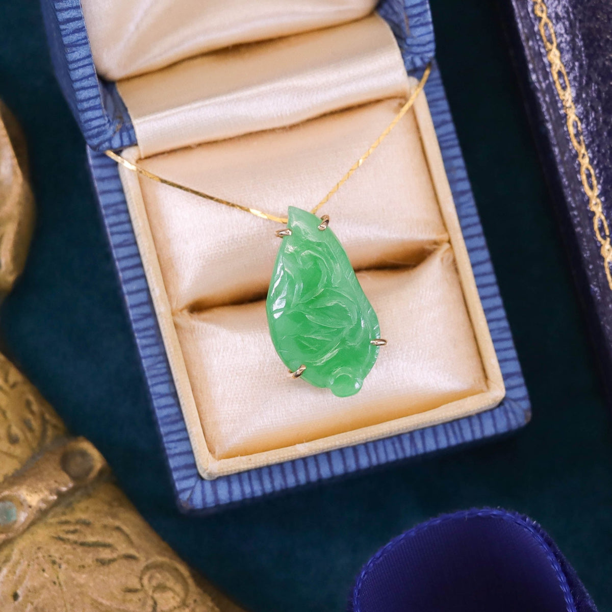 Vintage Nephrite Jade Pendant of 14k Gold - Trademark Antiques