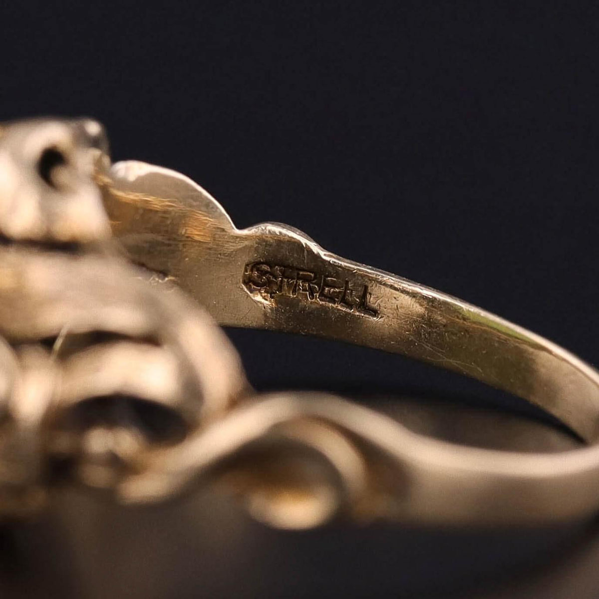 Vintage Nephrite Jade Ring of 14k Gold - Trademark Antiques