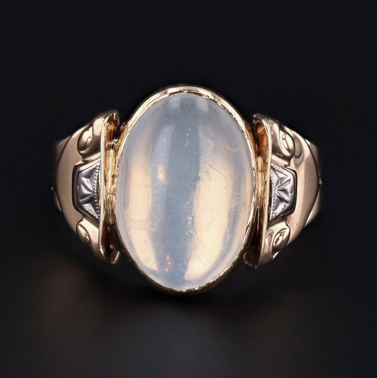 Vintage Oval Moonstone Ring of 10k Gold - Trademark Antiques