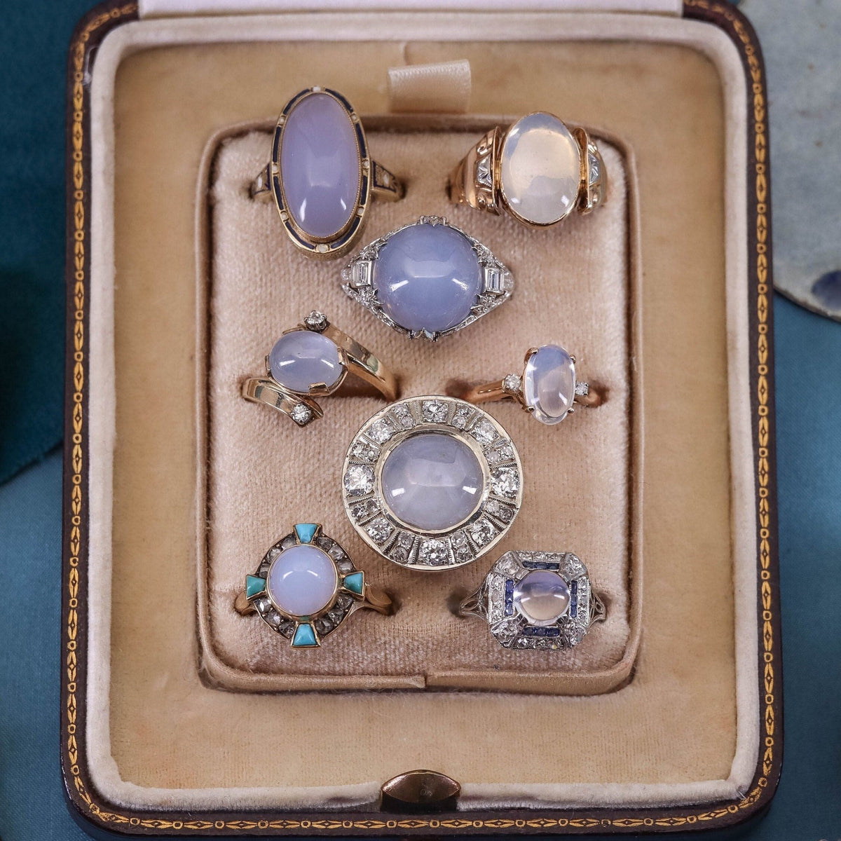 Vintage Oval Moonstone Ring of 10k Gold - Trademark Antiques