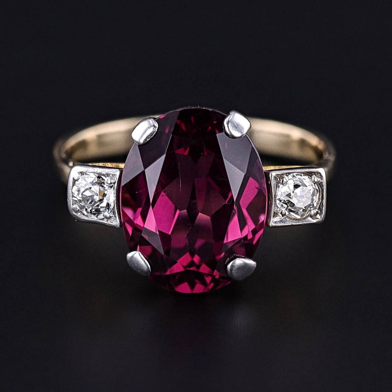 Vintage Rhodolite Garnet & Diamond Ring of 18k Gold - Trademark Antiques