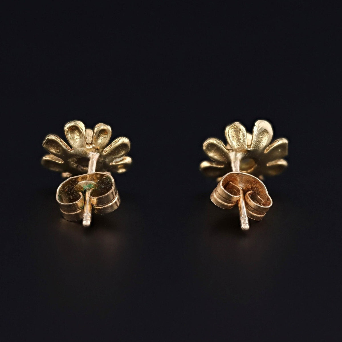 Vintage Sapphire Daisy Earrings of 14k Gold - Trademark Antiques