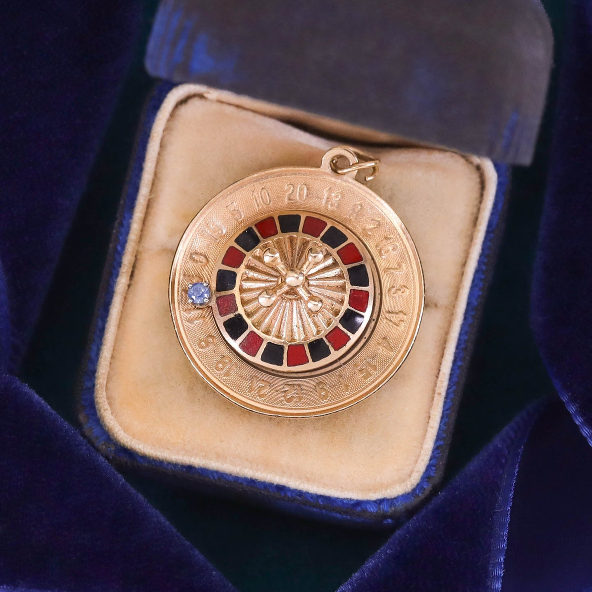 Vintage Spinning Roulette Wheel Pendant of 14k Gold - Trademark Antiques
