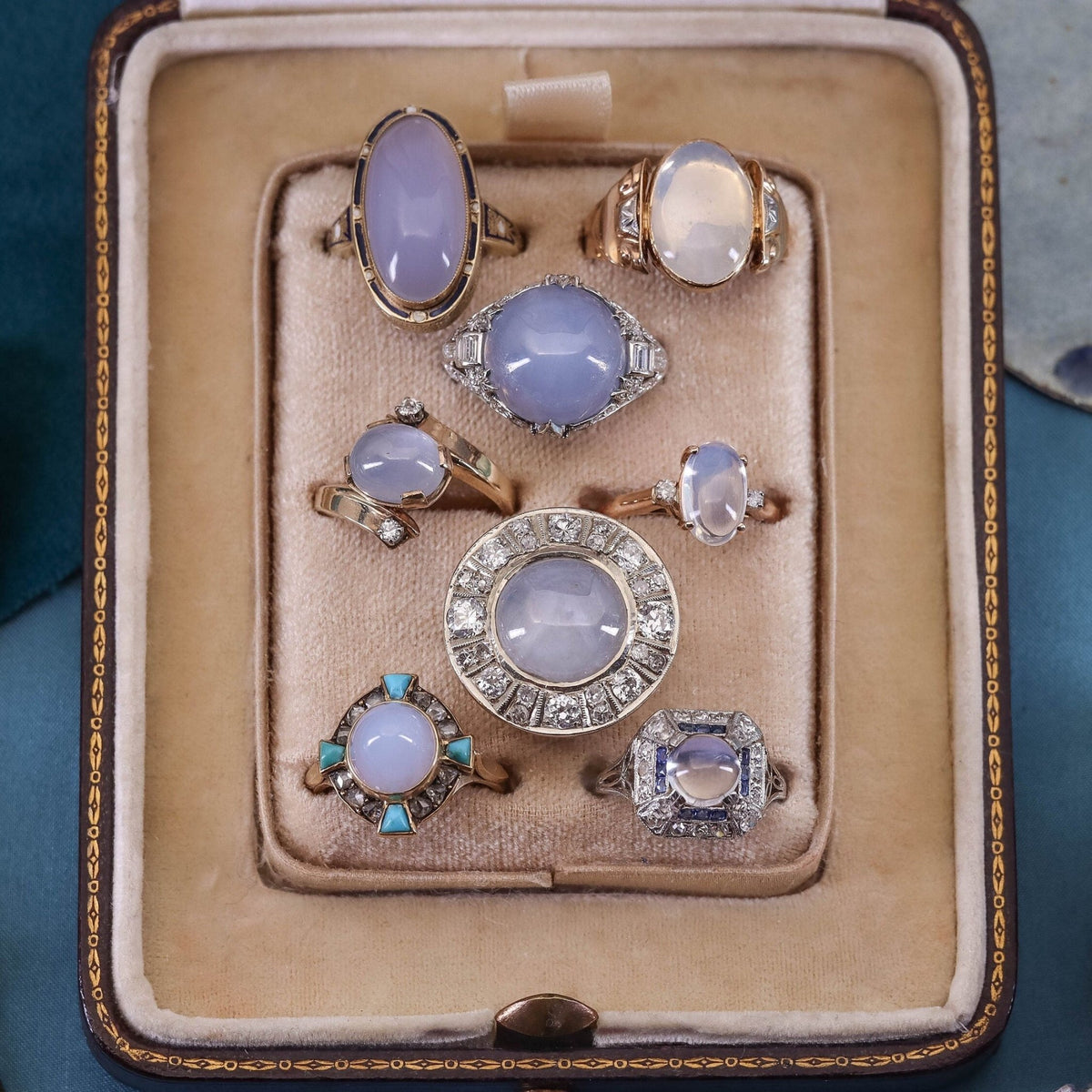 Vintage Star Sapphire and Diamond Ring of 14k Gold - Trademark Antiques