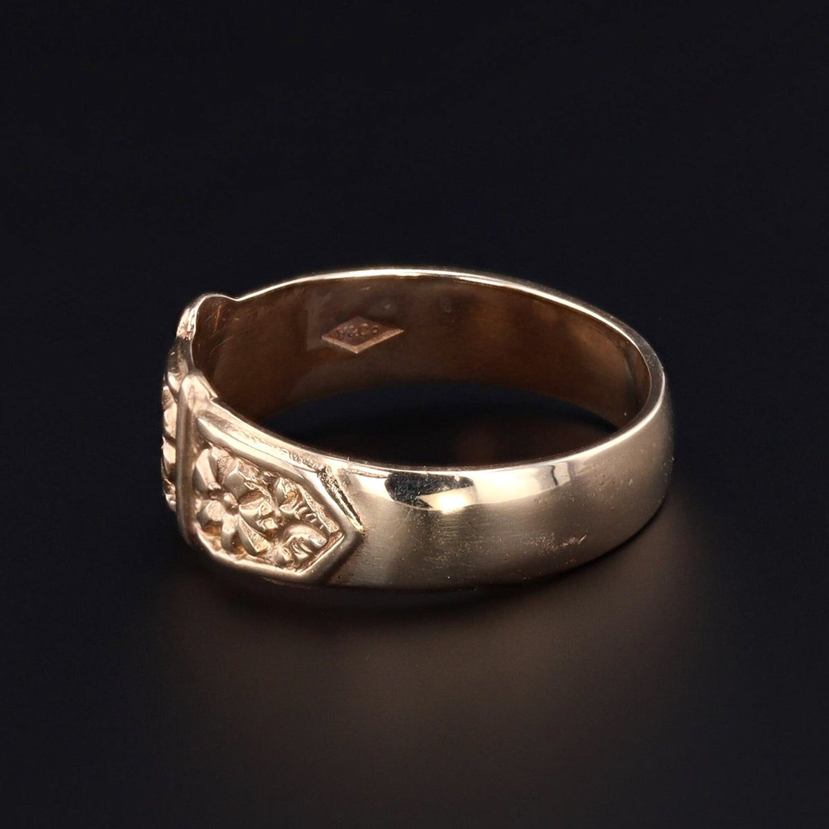 Vintage Unisex Buckle Ring of 9ct Gold - Trademark Antiques