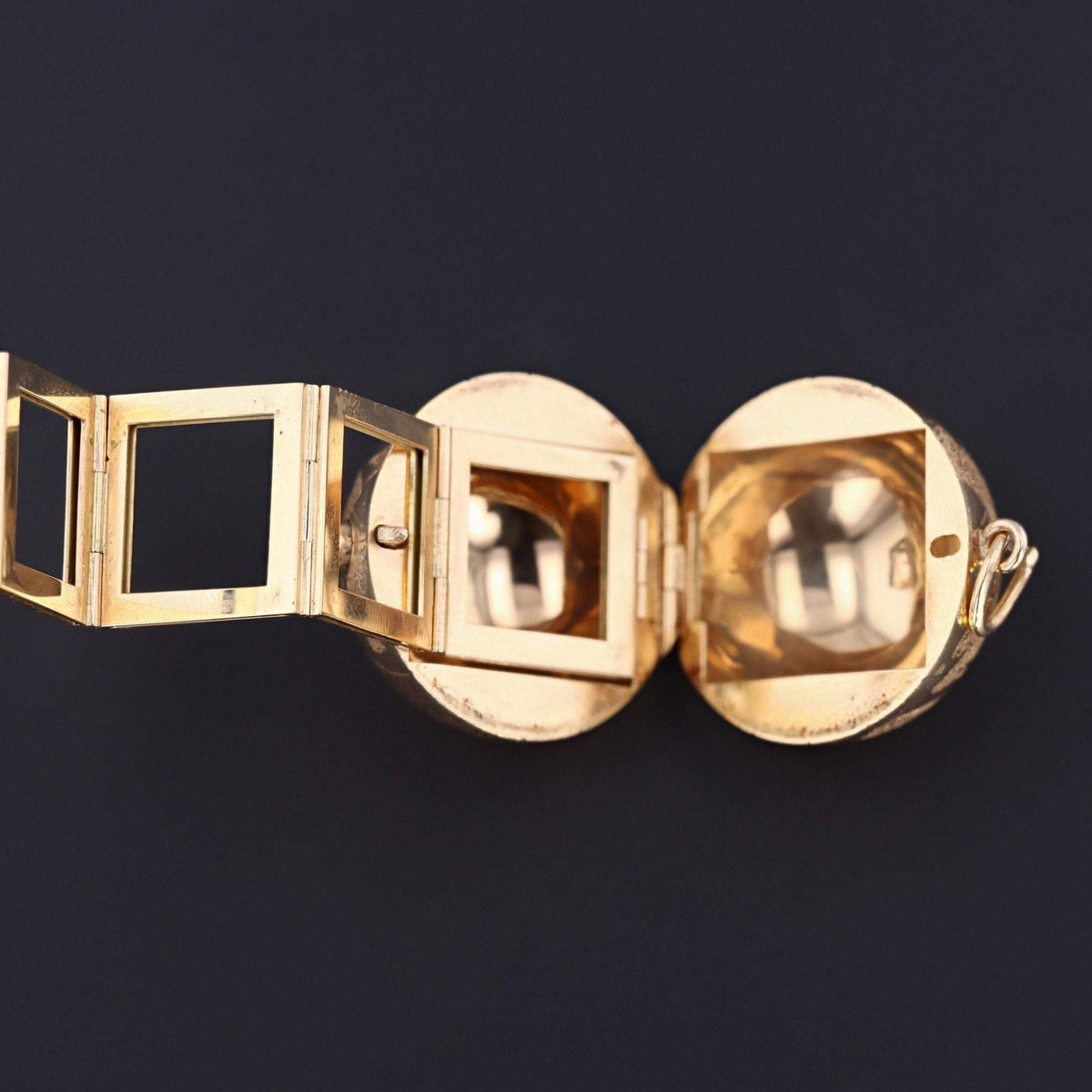 14k Gold Globe Locket | Vintage Globe Pendant - Trademark Antiques