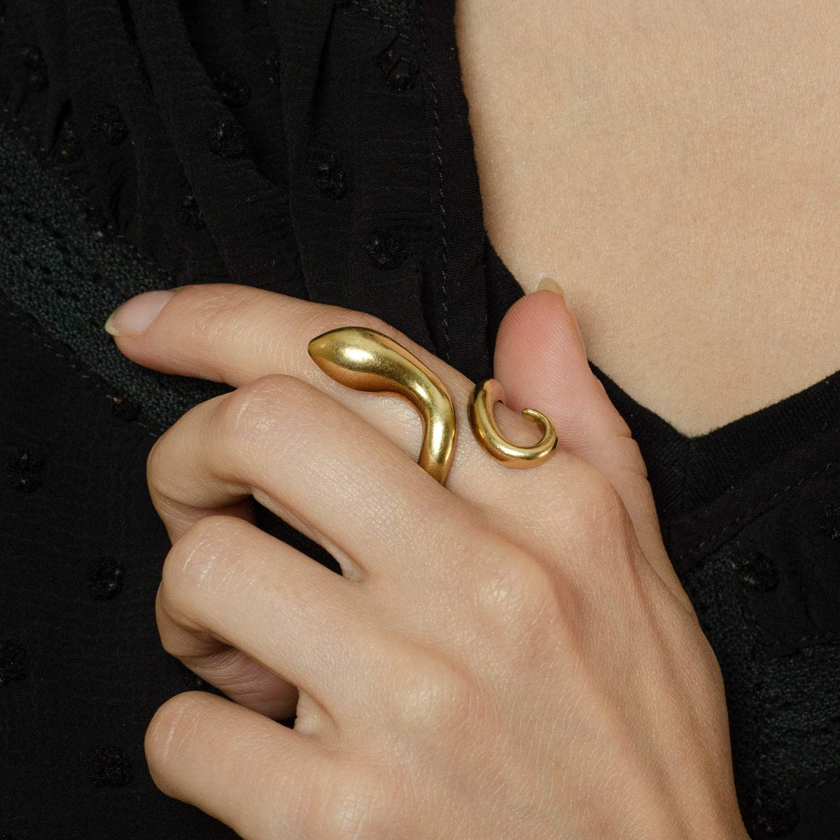 14k Gold Snake Ring | Vintage 14k Gold Snake Ring - Trademark Antiques