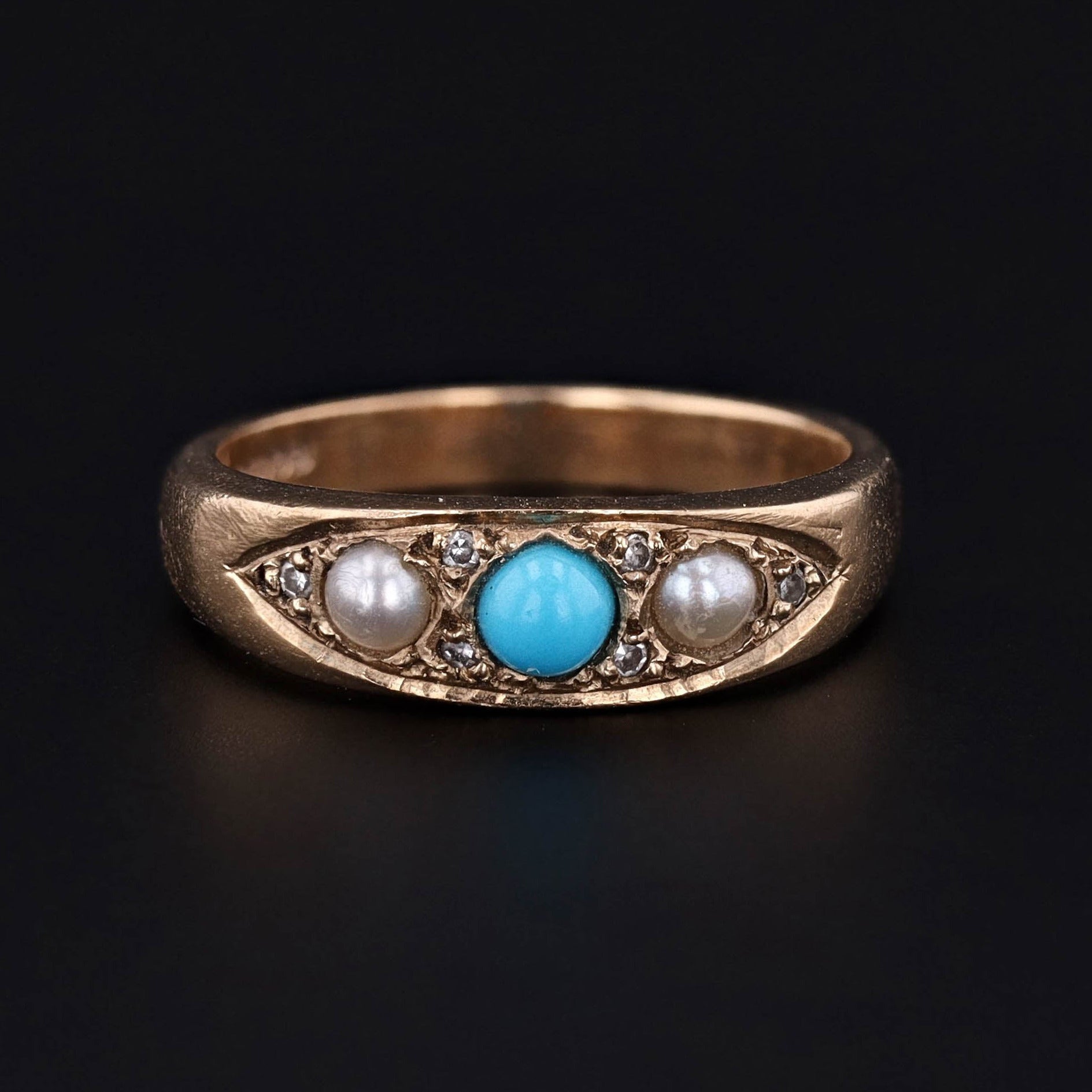 Turquoise Pearl and Diamond Ring of 9ct Gold