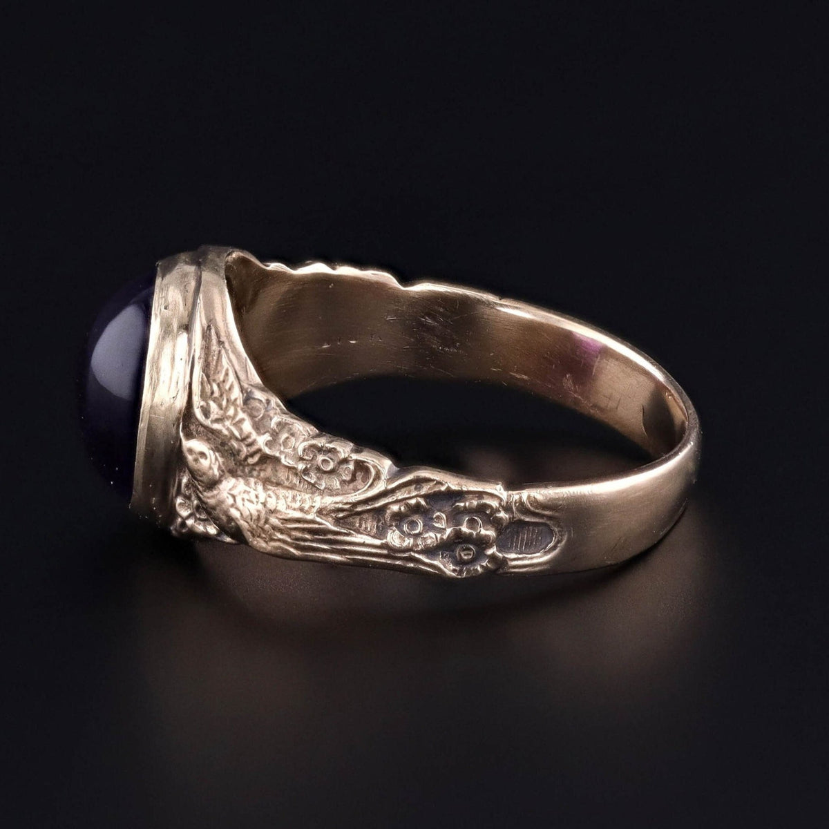 Amethyst Bird Ring of 14k Gold - Trademark Antiques