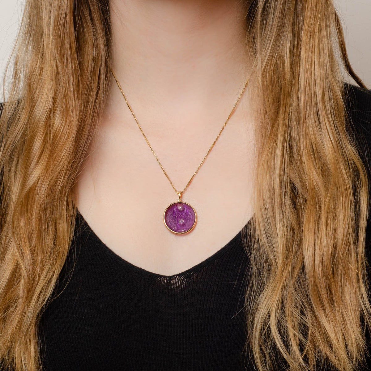 Amethyst Intaglio Scarab Pendant of 14k Gold - Trademark Antiques